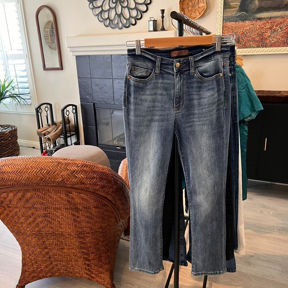 Judy Blue Jeans Womens Size 7/28 Medium Wash Skinny Fit Capri Stretch Comfort - Picture 16 of 16
